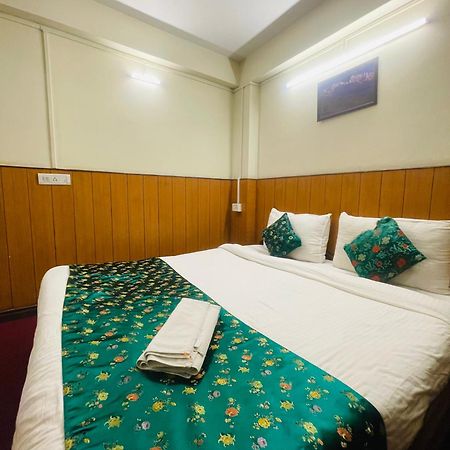 Hotel Palm Street Near Taj Агра Экстерьер фото